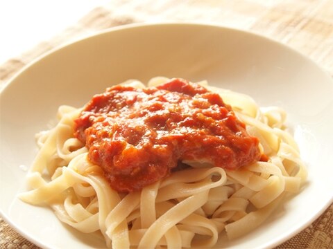 トマトみそソースパスタ